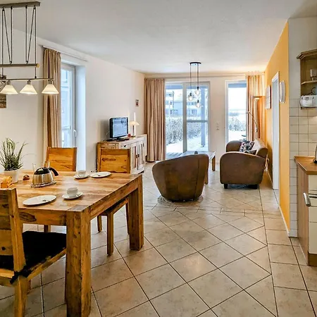 2 Bedroom Cozy In Apartment *